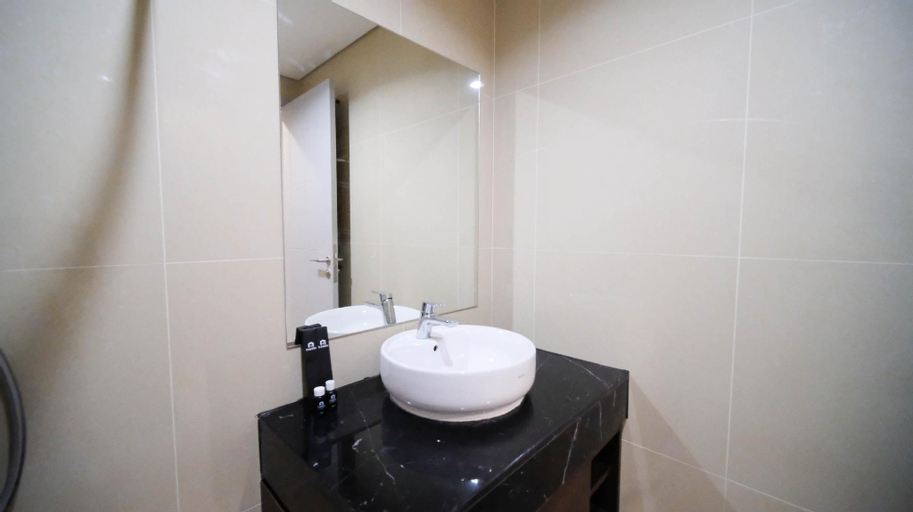 Bedroom 3, Tidy 2BR at Grand Sungkono Lagoon By Travelio, Surabaya