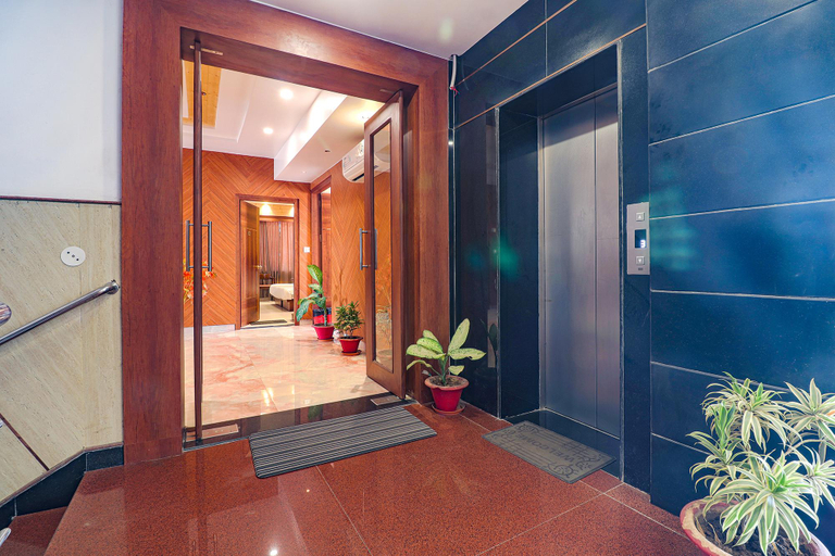 Public Area 2, FabHotel Grand Arya, Patna