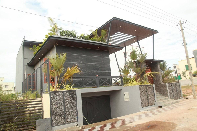 VARAA VILLA for 4, Mysore