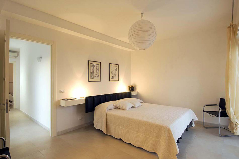 Bedroom 2, Contemplamare 1, Ragusa