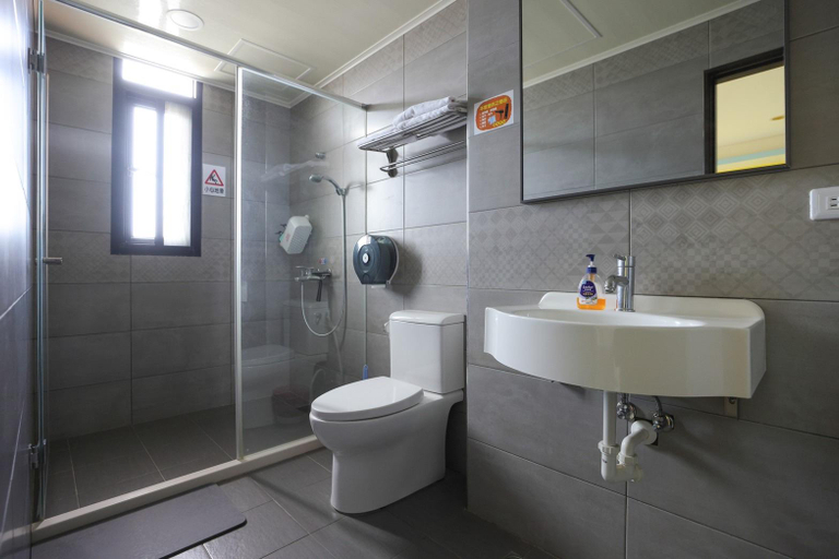 Bathroom 3, Atami Penghuwan, Penghu