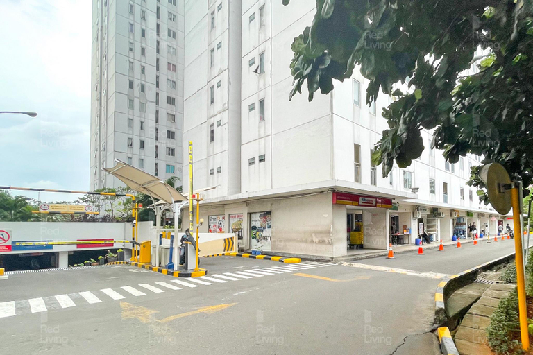RedLiving Apartemen Bassura City - Gracefull Rooms, East Jakarta