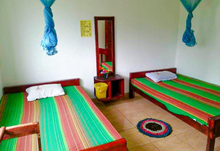 Bedroom 2, KING TOP Holiday Inn, Moneragala