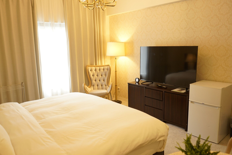 Bedroom 3, Himalaya Cloud Hotel, Suginami