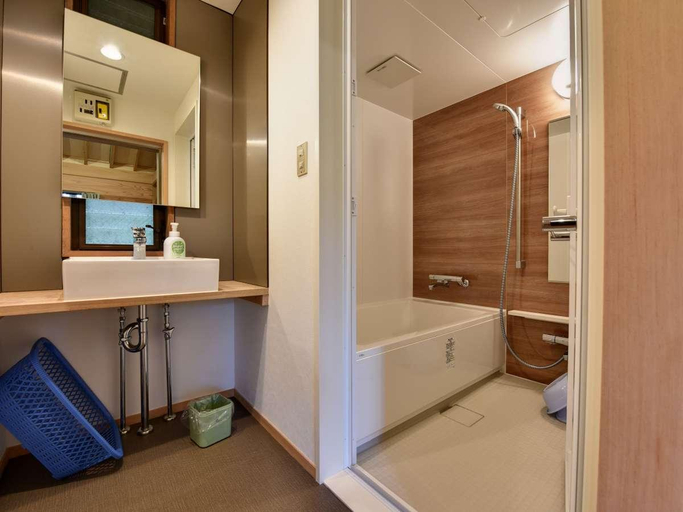 Bathroom 3, Village Kagetsuen, Yamanakako