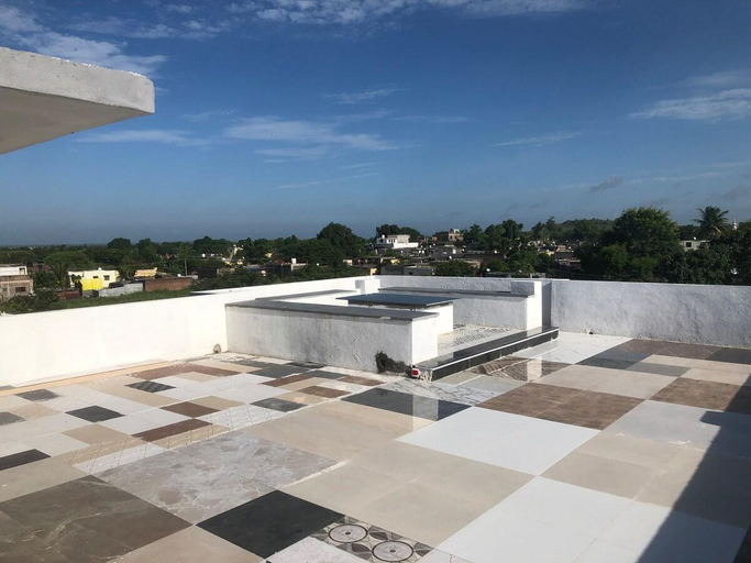 Balcony/terrace 4, Cheerful 2 Bedroom Townhouse with village feel., Osmanabad