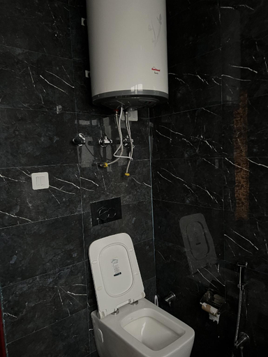 Bathroom 3, Hotel Seven Pahalgam, Anantnag