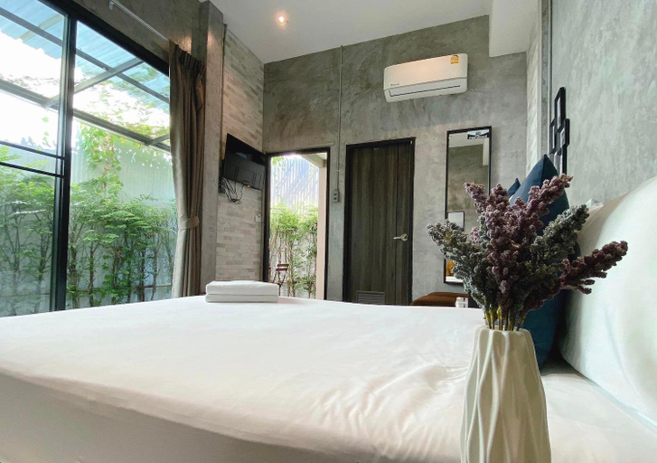 Others 4, All Night 24 Hour, Lat Phrao