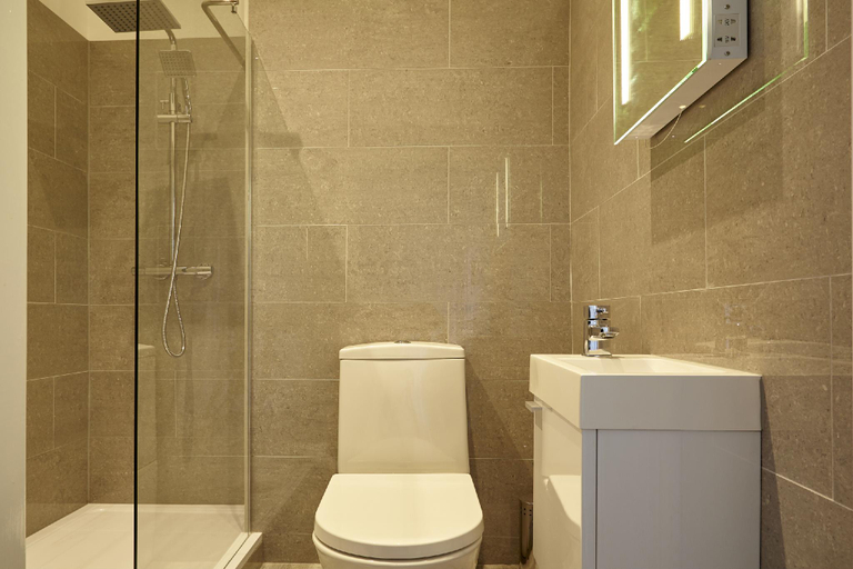 Bathroom 2, nap Bristol Clifton, Bristol