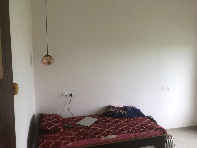 Bedroom 5, Cheerful 2 Bedroom Townhouse with village feel., Osmanabad
