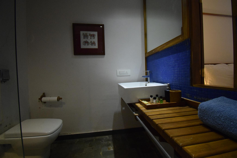 Bathroom 2, The Sky Imperial Aarivaa Luxury Stays, Rajkot