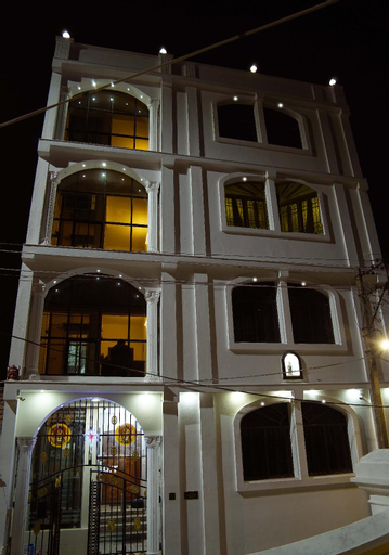 Exterior & Views