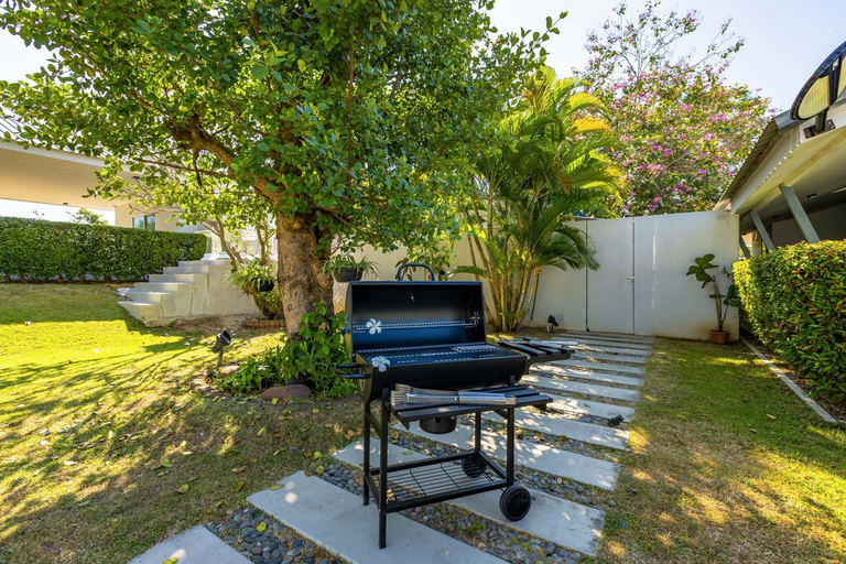 Others 4, Large Private Pool Villa with 7 Bedrooms (7B), Hua Hin