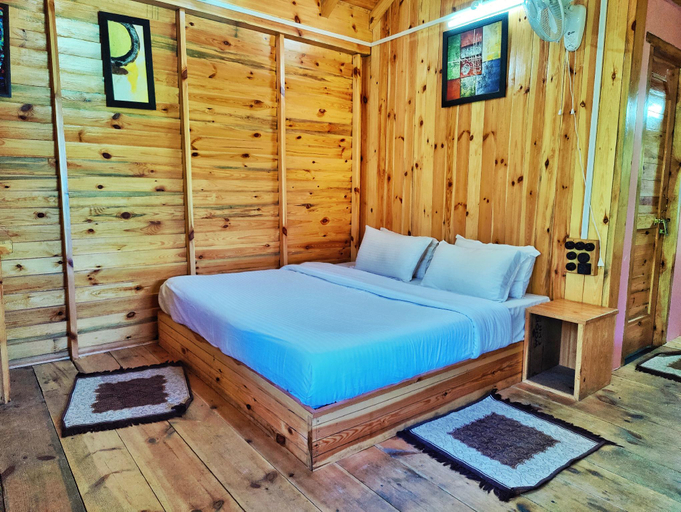 4, Mid Conifer, Chamba