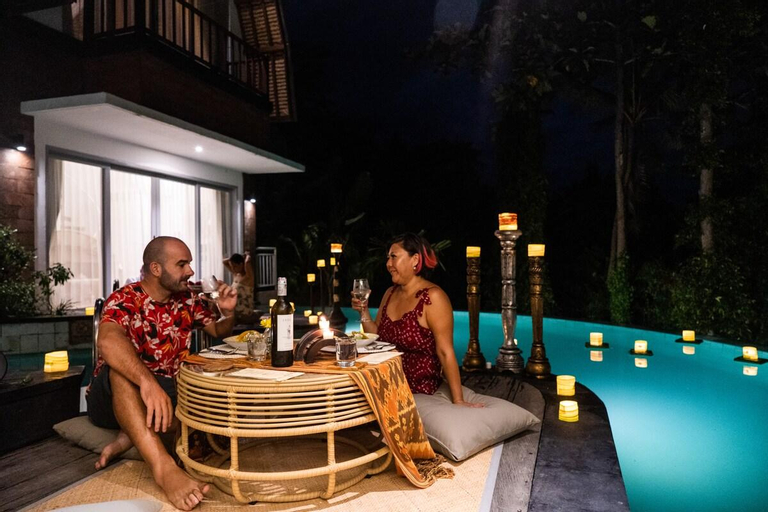 Food & Drinks 4, Cheerful 1 bed with access to pool, Gianyar