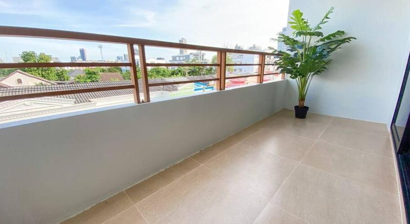 Others 5, GP HOUSE apartment - near BTS Sukhumvit Private room large balcony, Phra Khanong