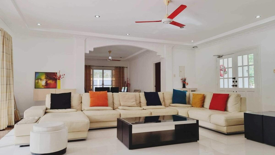 Public Area 3, Bretthouse Holiday Accommodation, Lila