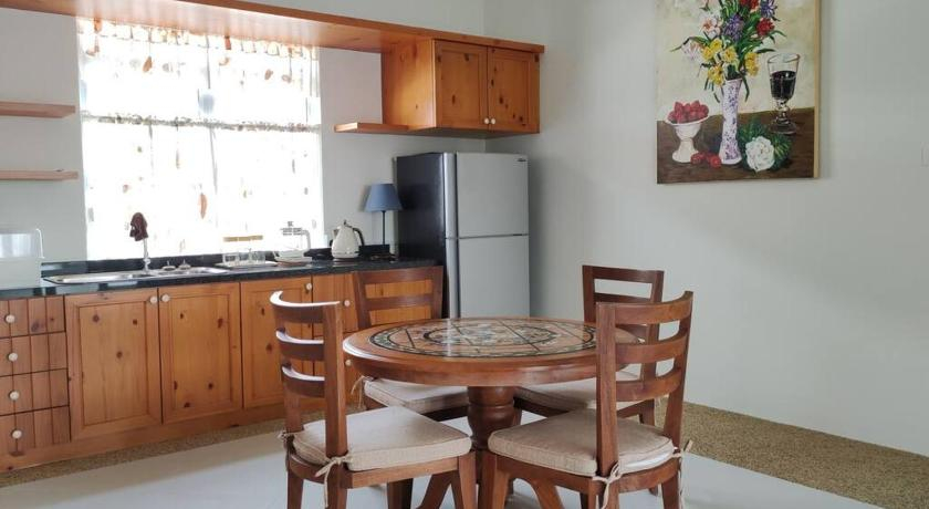 Retreat at Balik Pulau, Penang with private swimming pool and basketball court, Barat Daya
