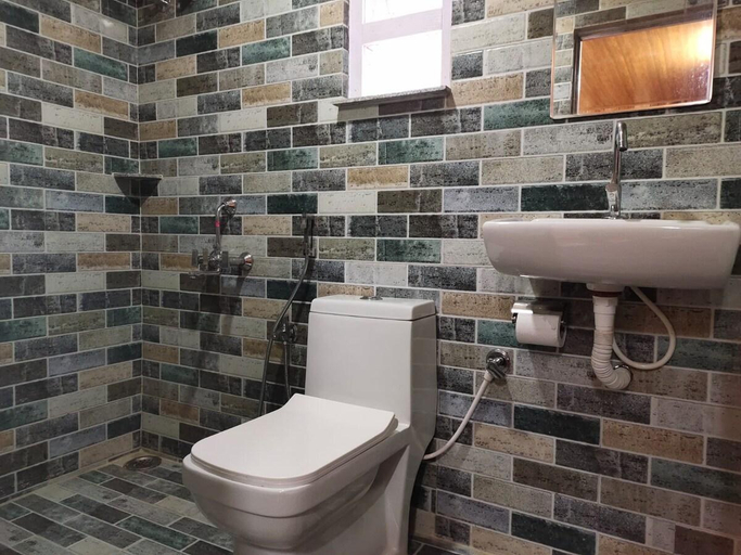 Bathroom 2, Boho Homestay, Rangbhang, Darjiling