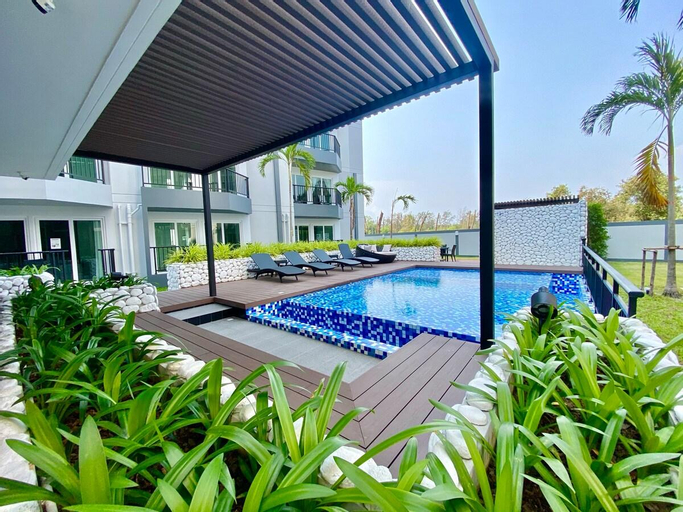 Sport & Beauty 2, Mantra Beach Condominium Studio Sofabed - M183, Klaeng