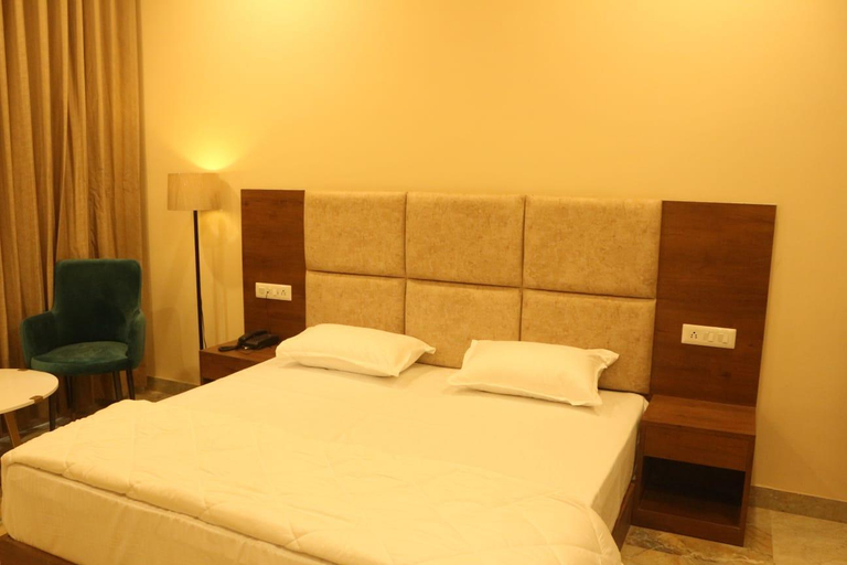 Bedroom 2, The Imperial Hotel And Convention Centre, Kanpur Nagar