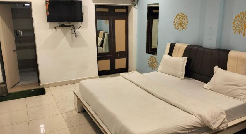 Bedroom 3, Hotel Pratap Palace By WB Inn, Bharatpur