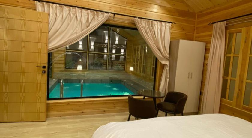Sport & Beauty 3, اكواخ تولين الريفية