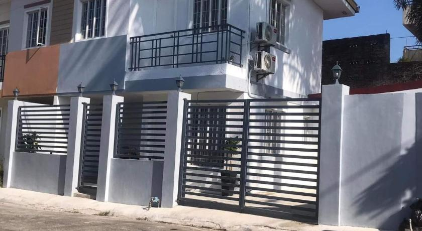 Exterior & Views 1, Modern Cozy 3BR Vacation House along Tagaytay Rd , Silang