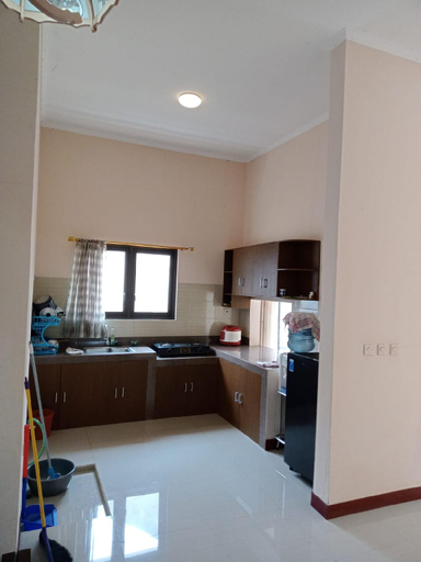 Others 3, Homestay Defaza, Bandung