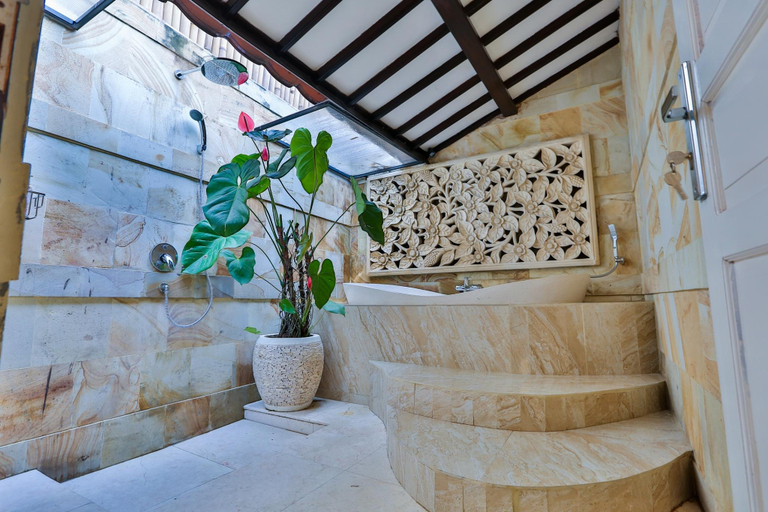 Bathroom 1, Villa Champagne, Badung
