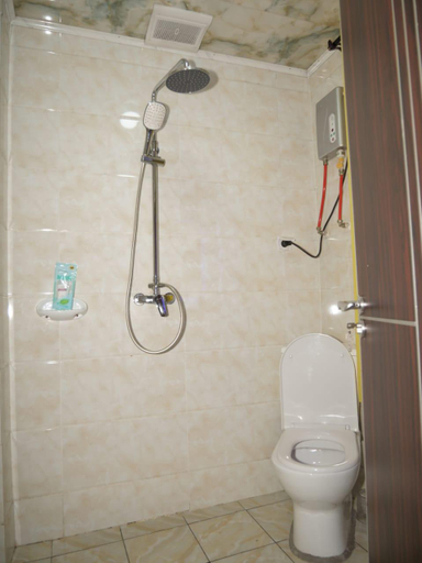 Bathroom 4, Marriot Metropolitan Hotel, Wouri