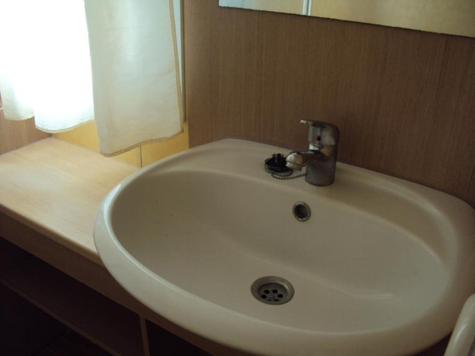 Bathroom 5, B&B La Douloire, Vaucluse