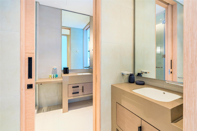 Bathroom 5, Luxury 3B with Sea View at the address JBR, Dubai