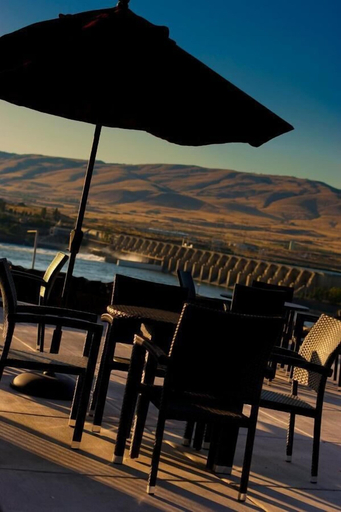 Others 5, Celilo Inn, Wasco
