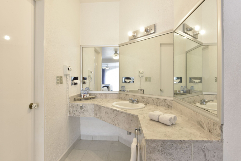 Bathroom 4, Hotel y Restaurante Villa Bejar Cuernavaca, Huitzilac