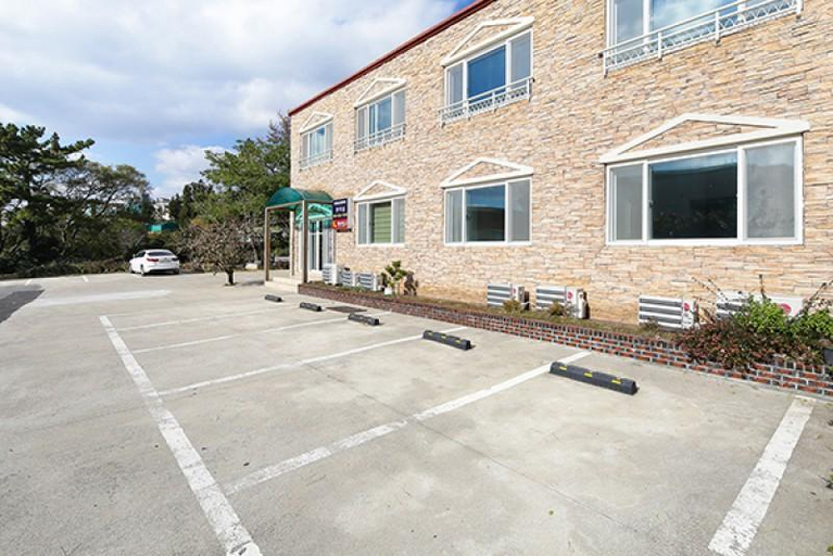 Exterior & Views 1, Jeju Cheonjaeyeon Recreation Pension, Seogwipo