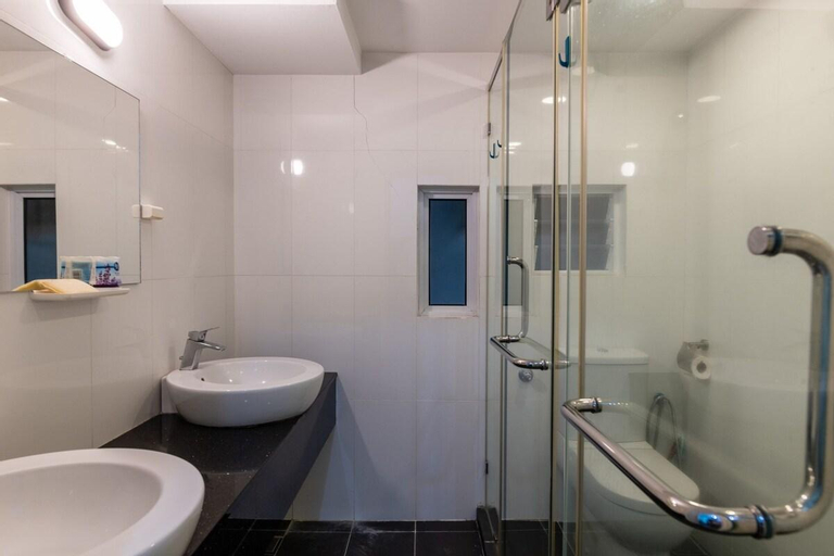 Bedroom 2, Maritime Seaview/Sunrise Suite 2Carpark 2-9pax 224, Penang Island