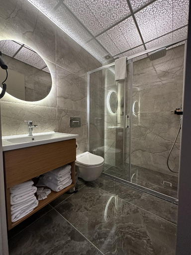Bathroom 5, Cetin City Hotel, Bandırma