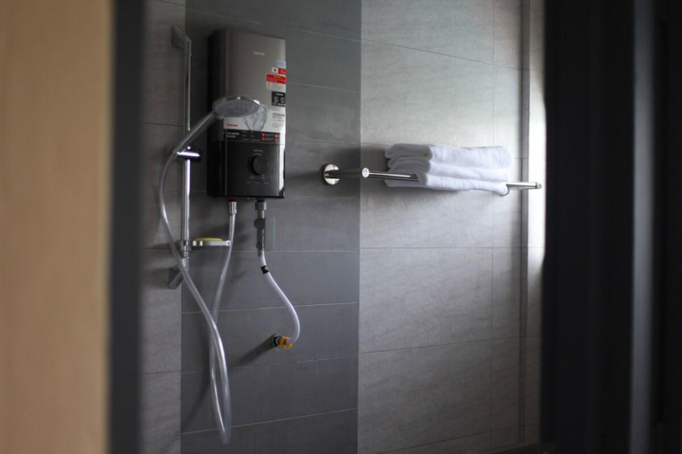 Bathroom 3, THE SPACE, Sri Aman