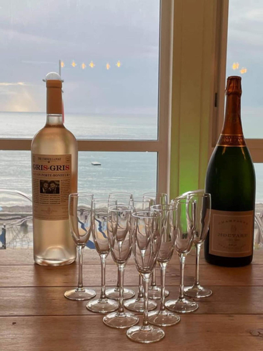 Food & Drinks 5, Le Poséidon - gîte exceptionnel face à la mer avec spa, terrasse, 4 chambres, Seine-Maritime
