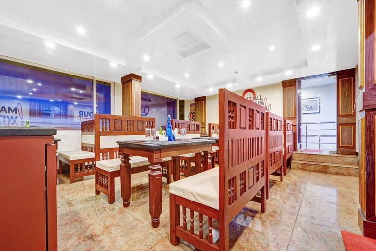 Restaurant, Hotel Ultimate, The Nilgiris