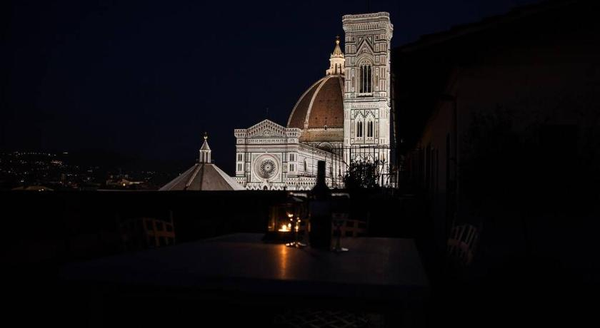 La Culla di Dante Luxury Apartment in Duomo, Florence