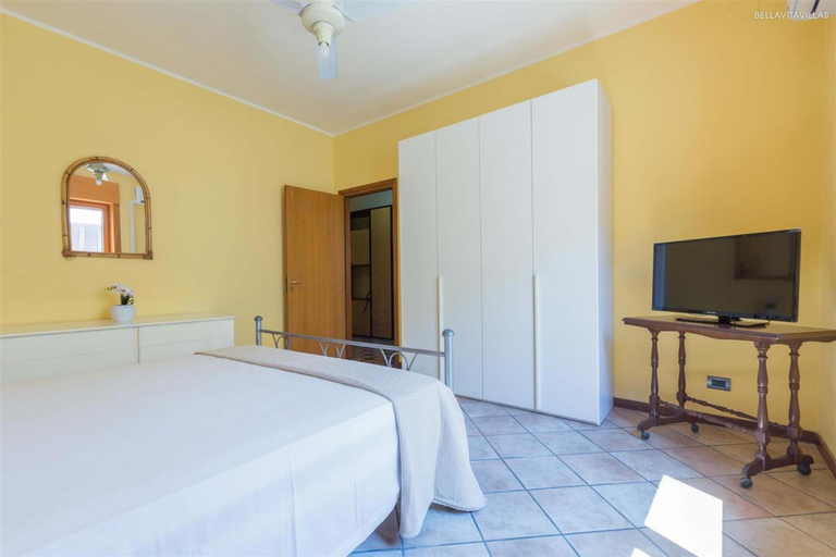 Bedroom 2, Appartamento Bludamare by BarbarHouse, Lecce
