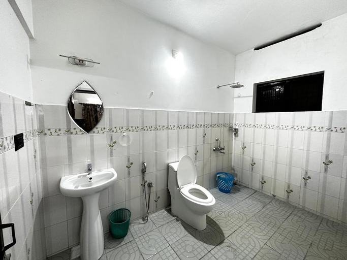 Bathroom 3, Kovalam Beach house -sea view202, Thiruvananthapuram