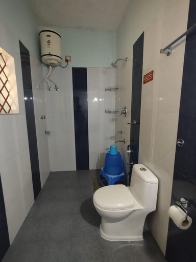 Bathroom 3, Holidayincoorg Royal Mansion, Kodagu
