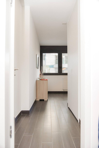 Others 2, New Central Plaza Apartment 1, Lugano