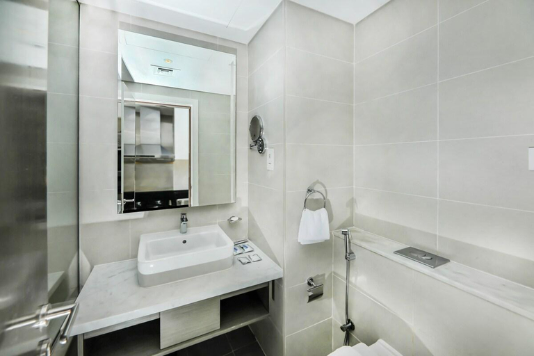 Bathroom 5, Studio apartment in Damac Prive, Business Bay, Dubai