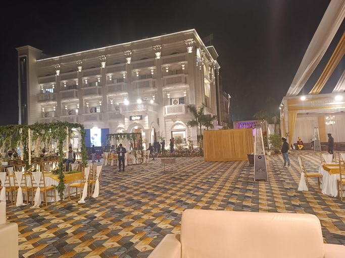 Food & Drinks, HB KLYDE PREMIER, Moradabad