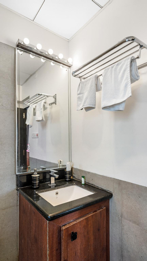 Bedroom 3, Private studio with Heated Jacuzzi - Signature, Krishnagiri