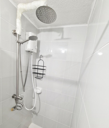 Bathroom 4, One Oasis Cebu-Fully furnished Studio with balcony, Cebu City